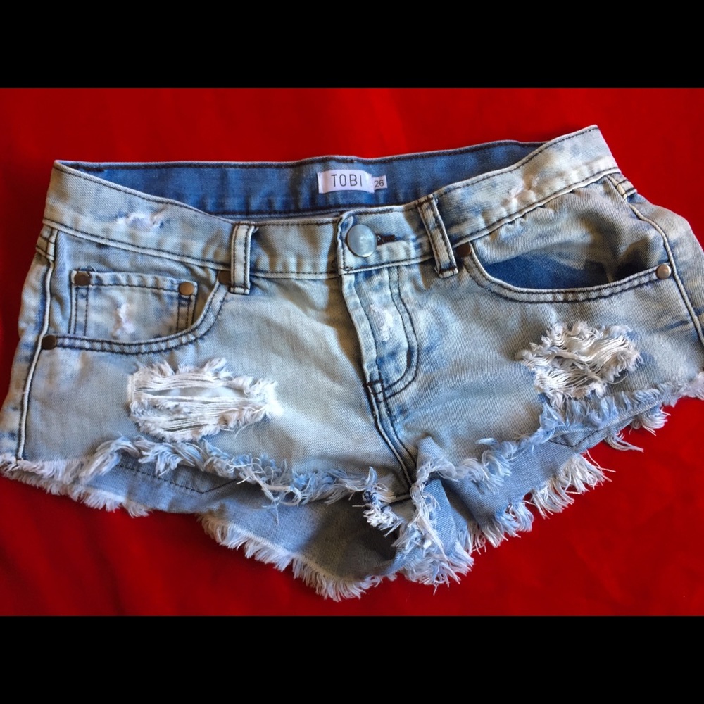 Tobi distresses shorts